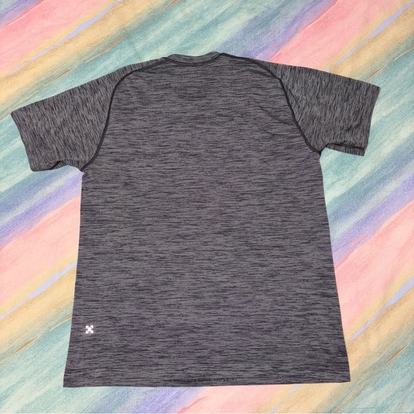 Lululemon Men’s Metal Vent Tech Short Sleeve Shirt 2.0 - Black/Gray size L - Picture 2 of 5